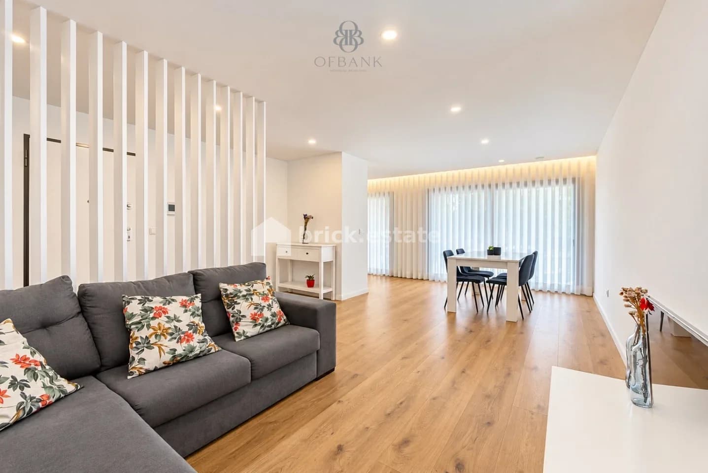 T3 Semi-Novo com Terraço, Varanda e Garagem - foto 3