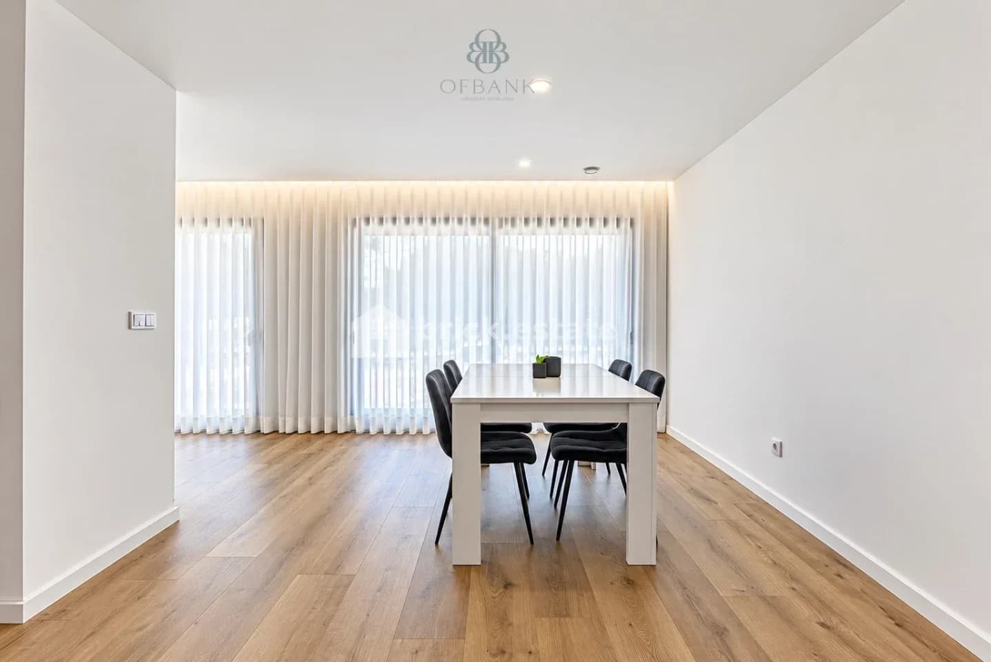 T3 Semi-Novo com Terraço, Varanda e Garagem - foto 5